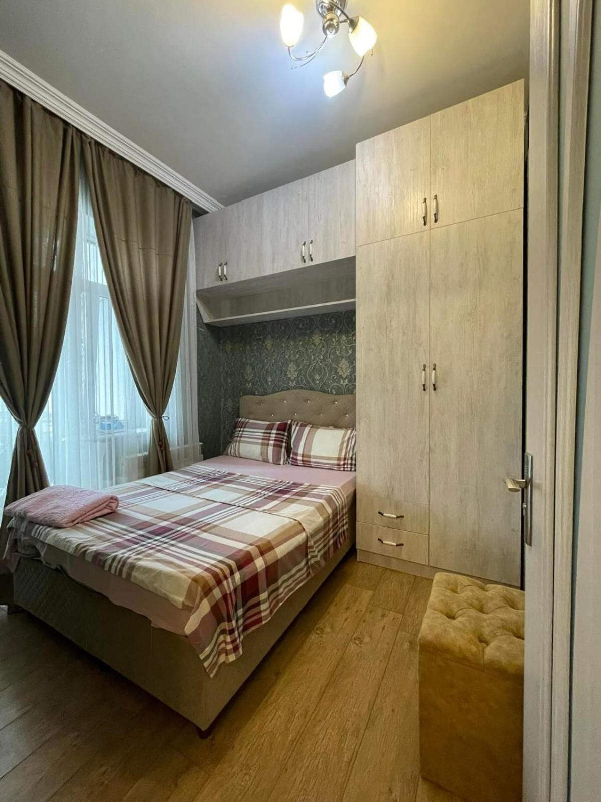 Квартира На Первой Линии Моря Batumi Exterior photo